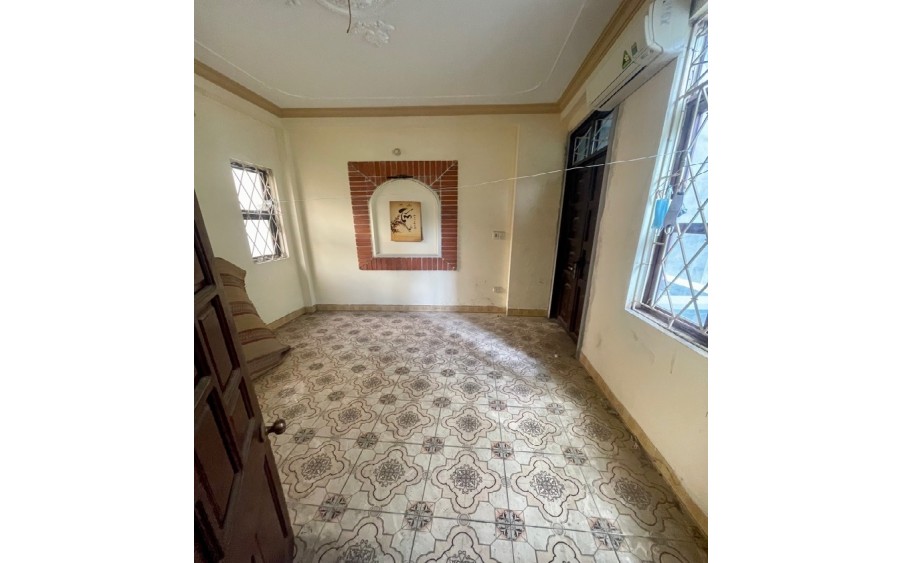 Chủ Bán GẤP nhà phố Hoàng Mai, Trương Định 48m2 4T 5 ngủ. SĐCC chỉ 5.9x tỷ
